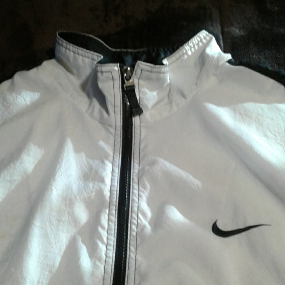 Nike Men's Lined Windbreaker. Size XXL.